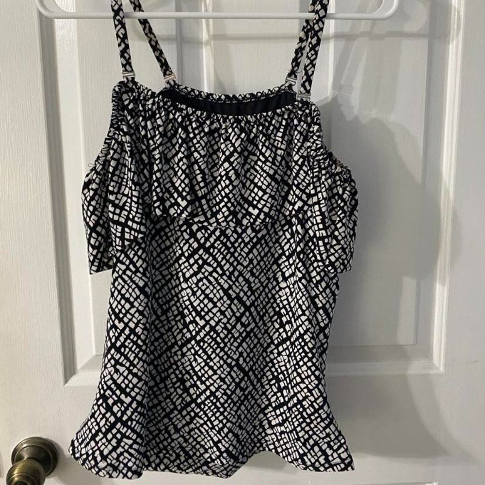Black & White Swimsuit Top - Ladies Size 14